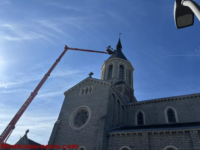 cloche-eglise-montceau-0510265