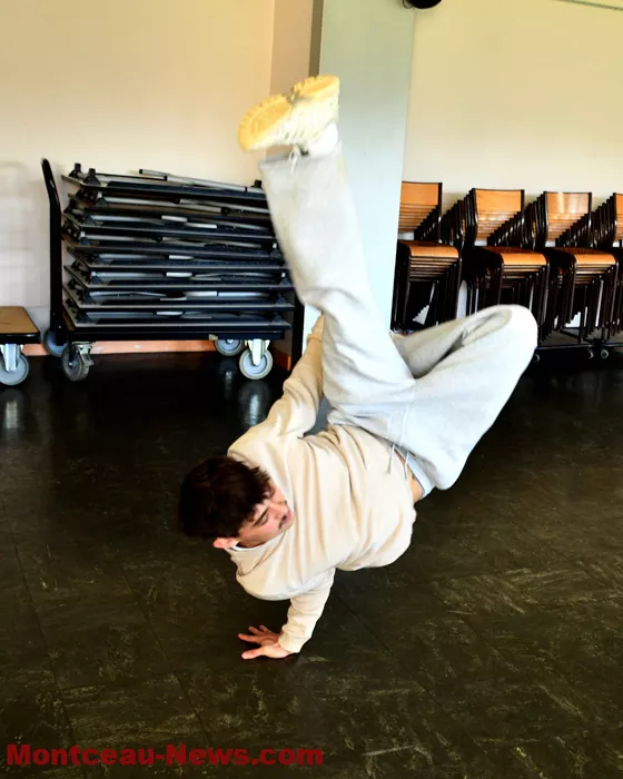 stage-hip-hop-30102610
