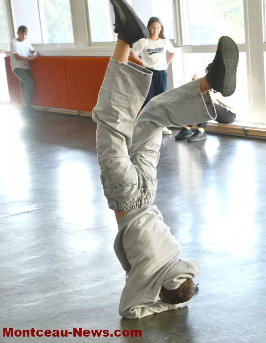stage-hip-hop-3010268