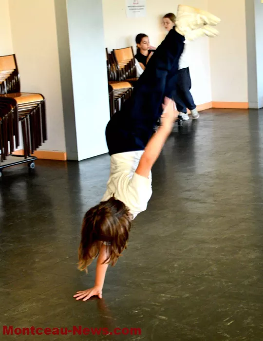 stage-hip-hop-3010269