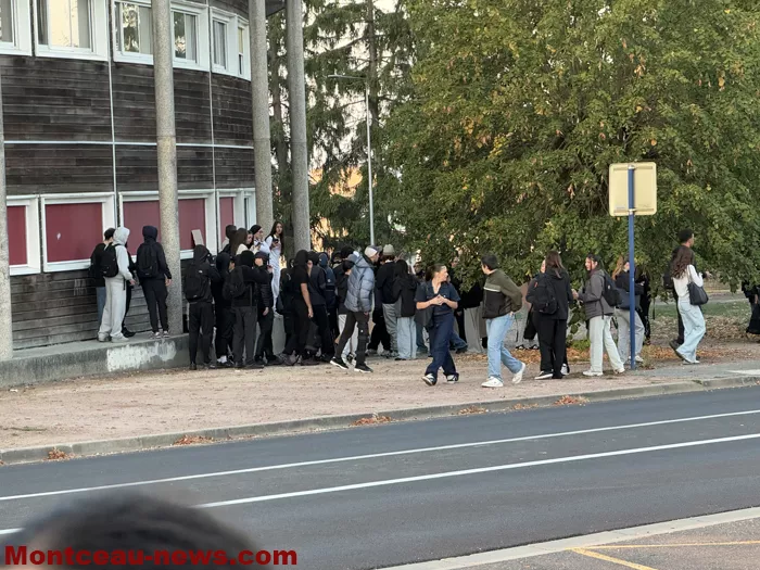yanis-0510261